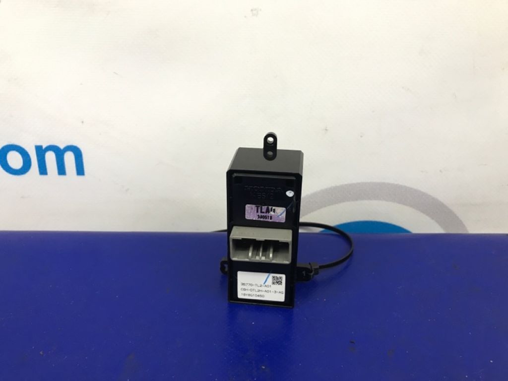 35770-TL2-A01 | Кнопка стеклоподъемника задн. лев. HONDA ACCORD CU8 / TSX 08-14 - Фото 2