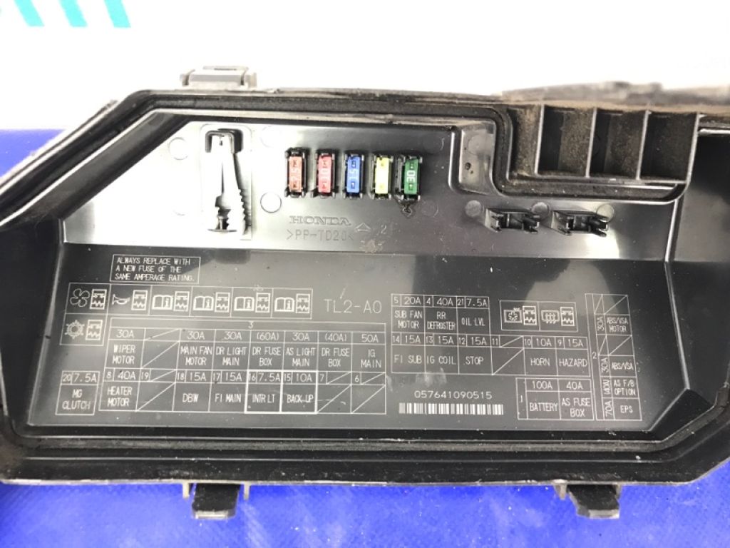 32120-TL2-A02 | Блок запобіжників моторний відсік HONDA ACCORD CU8 / TSX 08-14 - Фото 4