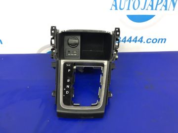 Консоль центральная HYUNDAI ELANTRA MD 10-15