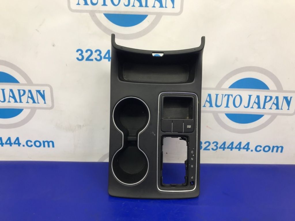 84650-C6000WK | Накладка в салоне KIA SORENTO UM 14-