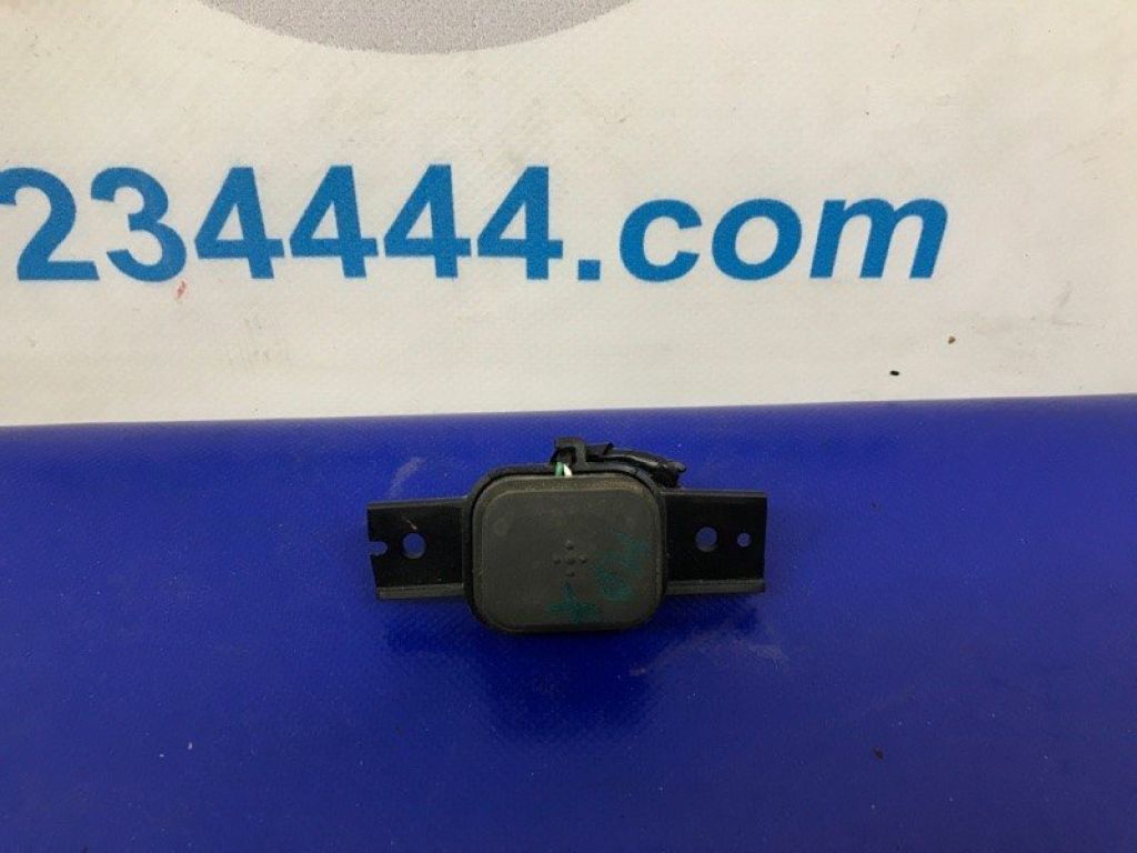 38369-TZ5-A01 | Кнопка открывания багажника наружная задн. ACURA MDX (YD3) 13-21