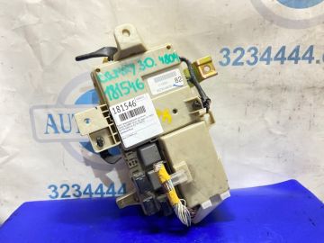 Блок запобіжників салон TOYOTA CAMRY 30 02-06