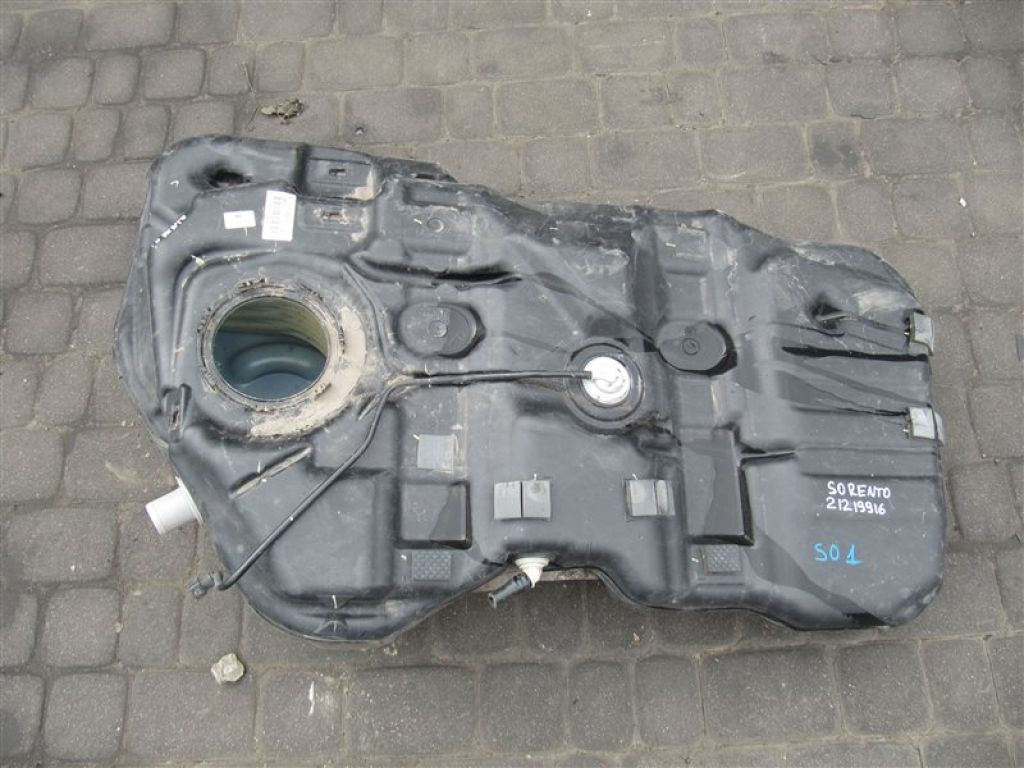 31150-C5900 | Паливний бак KIA SORENTO UM 14-