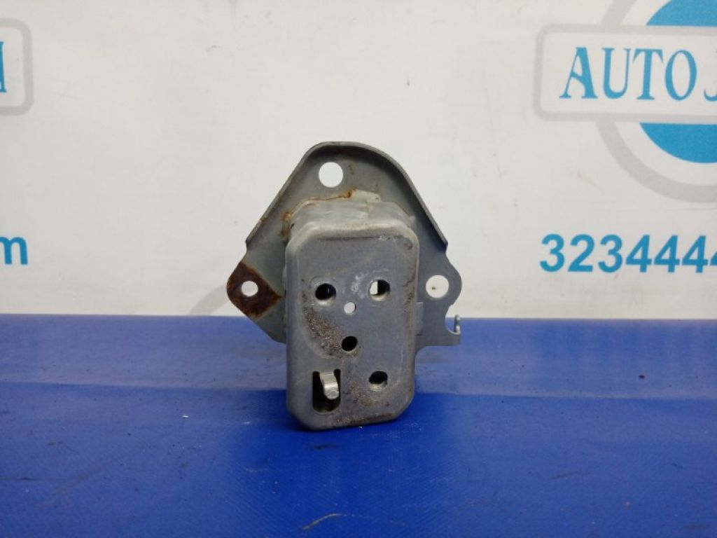 71150-TL2-A00ZZ | Кронштейн усилителя переднего бампера прав. ACURA TSX 08-14