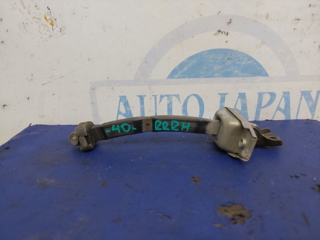 68630-06030 | Ограничитель двери задн. прав. TOYOTA CAMRY 40 06-11