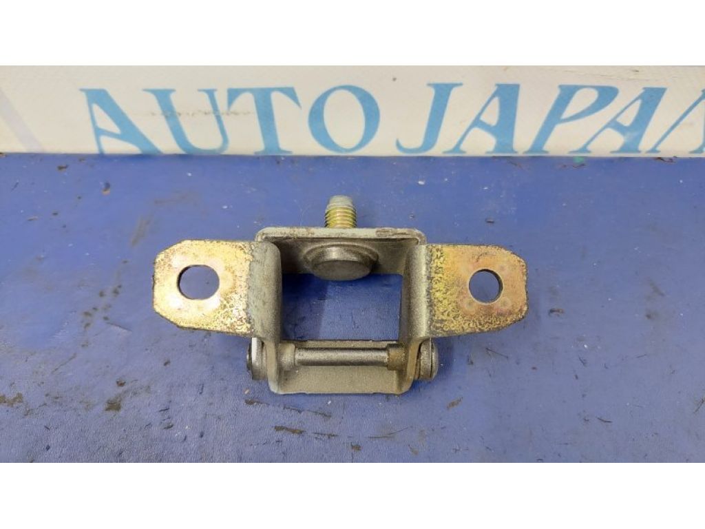 90400-ED00A | Петля кришки багажника лів. NISSAN TIIDA/VERSA C11 04-11 - Фото 2