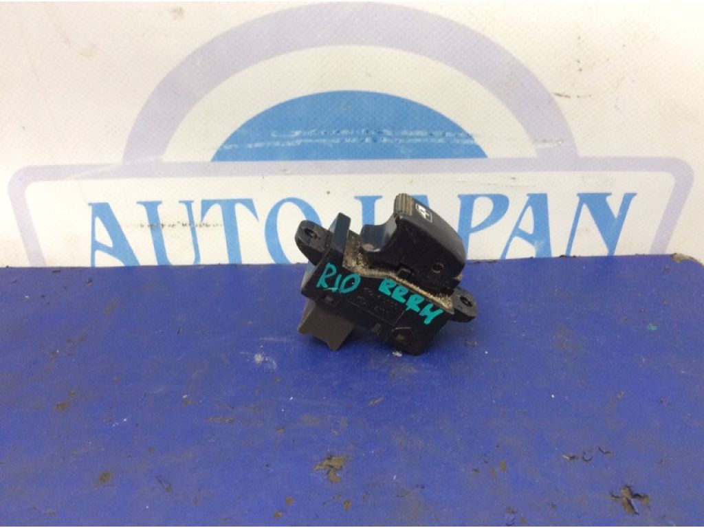 93581-1G001 | Кнопка склопідіймача задн. прав. KIA RIO JB 2005-2011