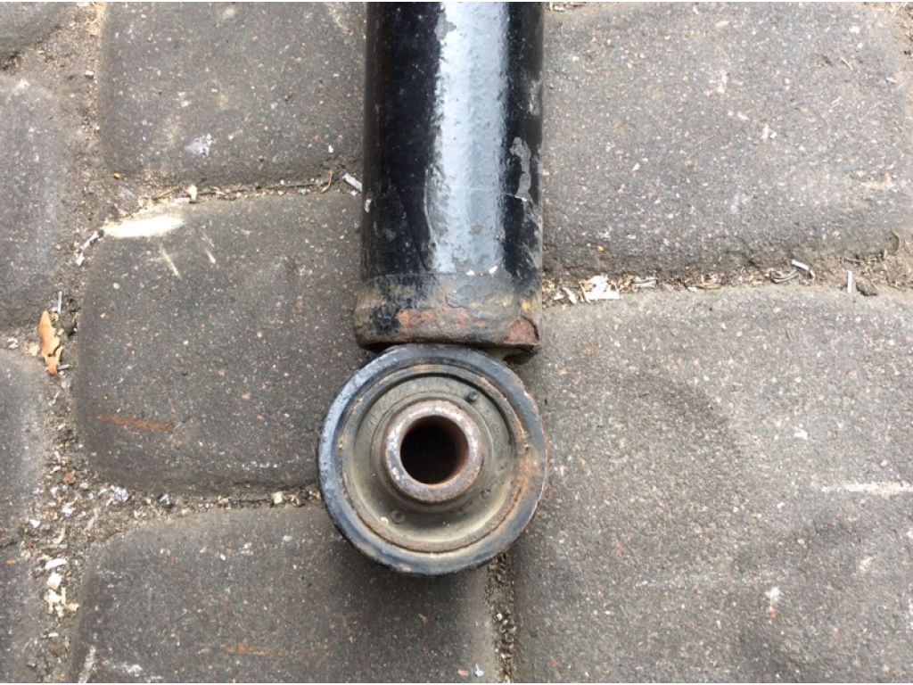 48010-50130 | Амортизатор передн. прав. LEXUS LS430 00-06 - Фото 4