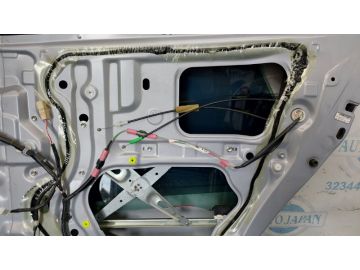 Стекло двери задн. прав. TOYOTA PRIUS - 30 09-17