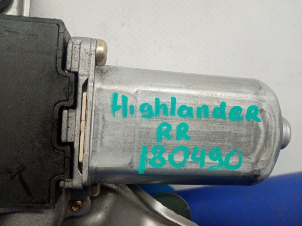 85130-48020 | Моторчик склоочисника задн. TOYOTA HIGHLANDER 01-07 - Фото 2