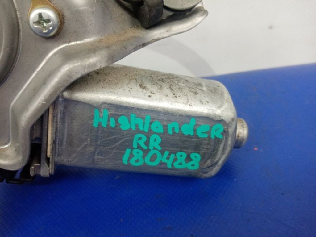 85130-48020 | Моторчик склоочисника задн. TOYOTA HIGHLANDER 01-07 - Фото 2