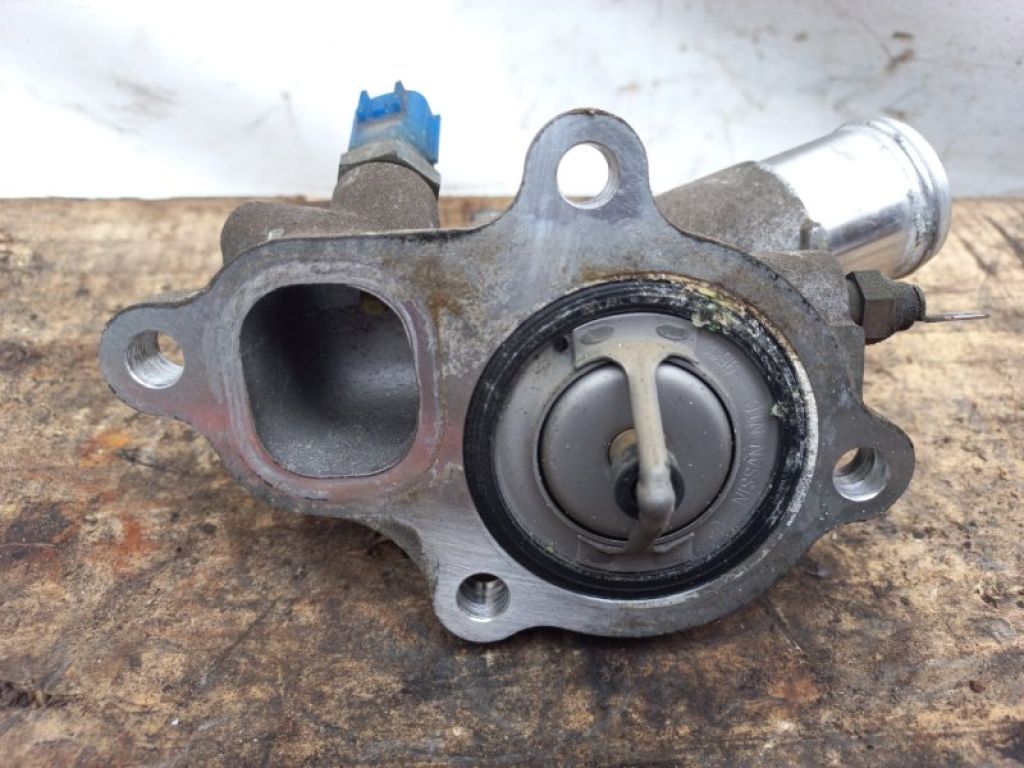 11060-8H700 | Корпус термостата NISSAN PRIMERA P-12 01-07 - Фото 3