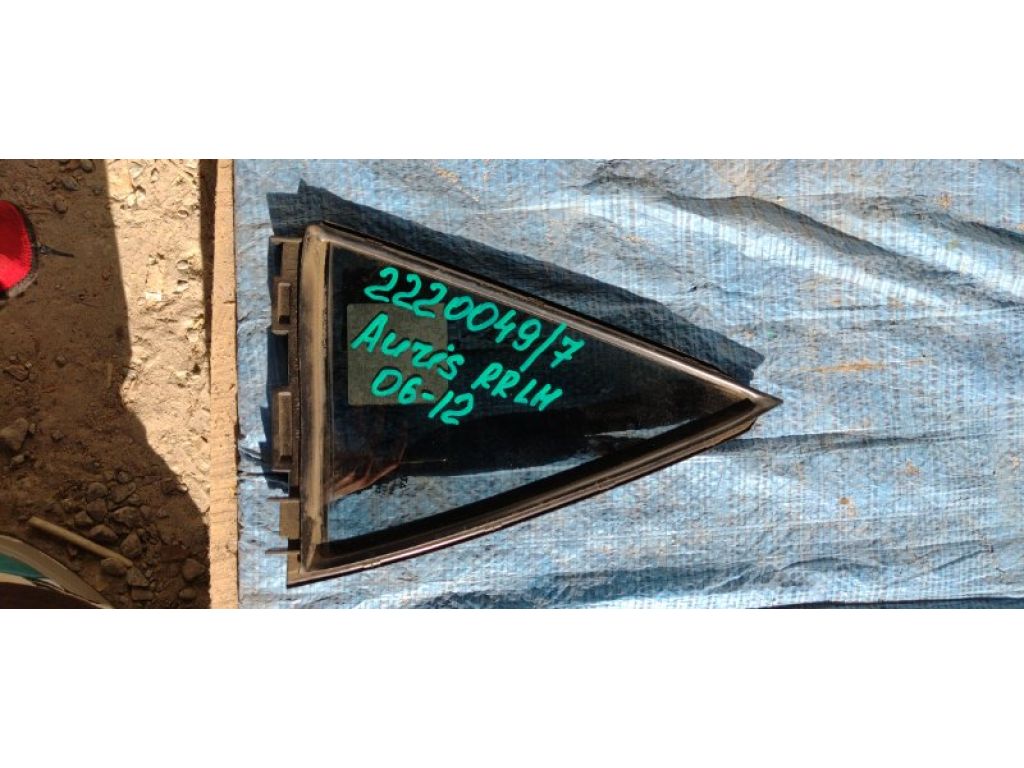 68124-02170 | Стекло двери глухое задн. лев. TOYOTA AURIS 06-12