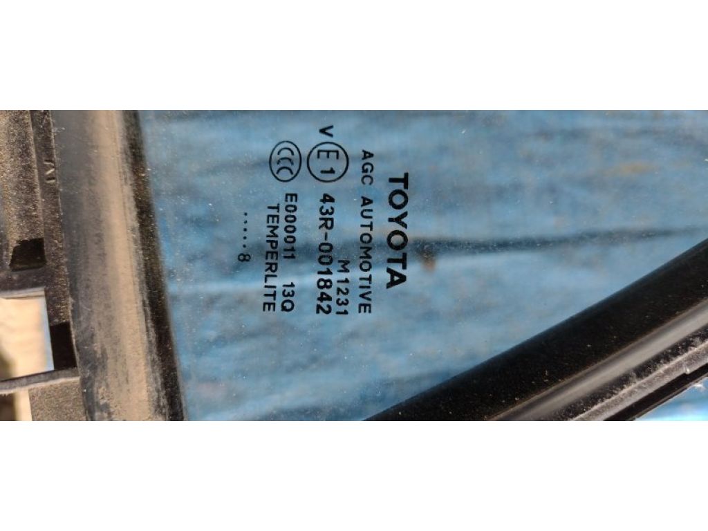 68124-02170 | Стекло двери глухое задн. лев. TOYOTA AURIS 06-12 - Фото 2