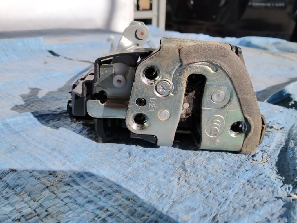 69060-42020 | Замок двері задн. лів. TOYOTA AURIS 06-12 - Фото 5