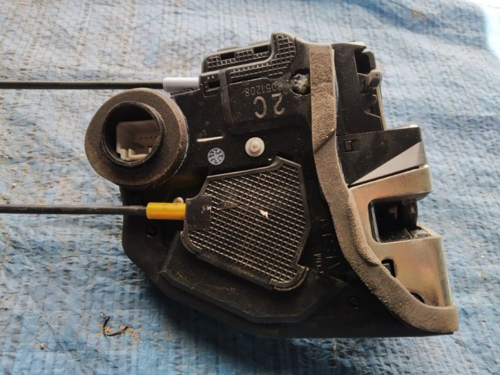 69060-42020 | Замок двері задн. лів. TOYOTA AURIS 06-12 - Фото 6