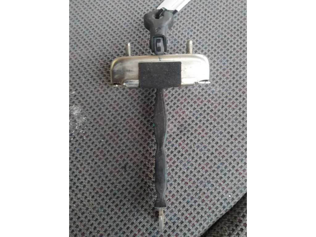 68630-06082 | Обмежувач дверей задн. лів. TOYOTA CAMRY 55 14-17