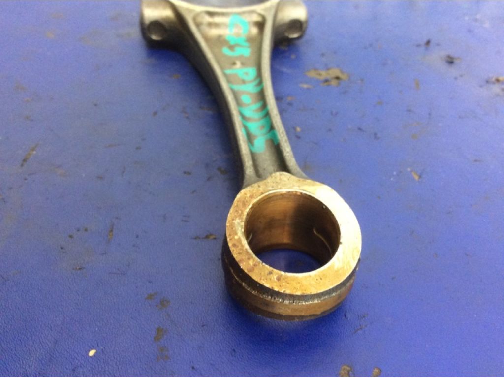 PE01-11-210C | Шатун MAZDA CX-5 (KE) 11-17 - Фото 2