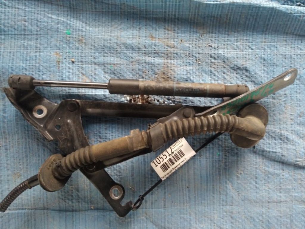 BBM4-52-720A | Петля крышки багажника лев. MAZDA 3 BL 09-13 - Фото 2