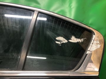 Скло дверей глухе задн. лів. HONDA ACCORD CR 13-18