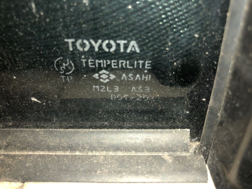 68123-48070 | Скло дверей глухе задн. прав. TOYOTA HIGHLANDER 01-07 - Фото 2