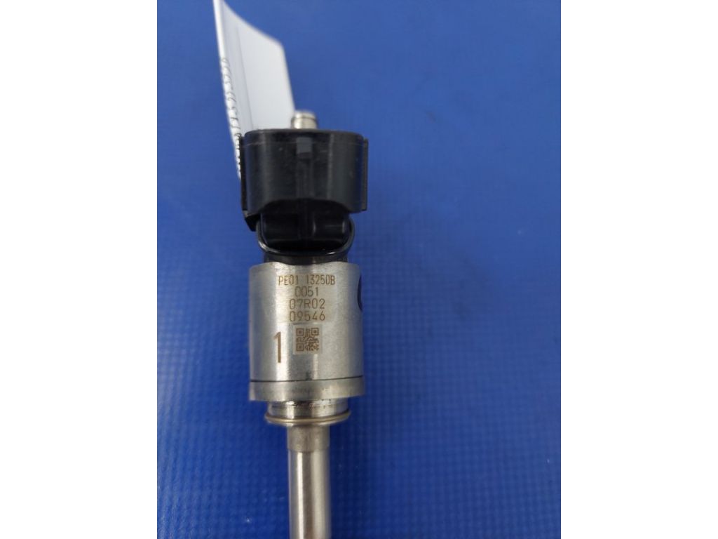 PE01-13-250B | Форсунка топливная MAZDA CX-5 (KE) 11-17 - Фото 2