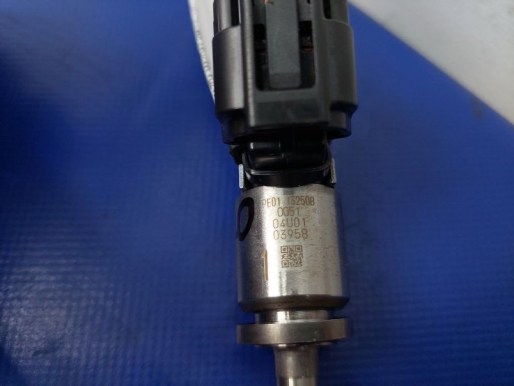 PE01-13-250B | Форсунка топливная MAZDA 3 BM 13-19 - Фото 2