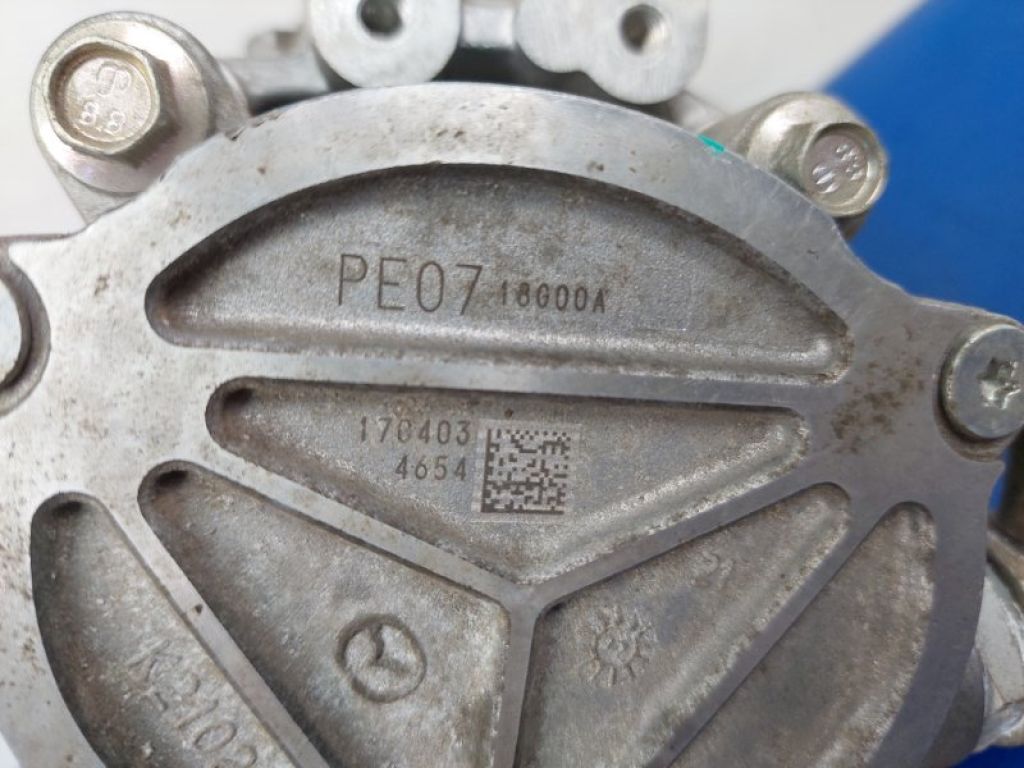 PE07-18-G00A | Вакуумный насос MAZDA 3 BM 13-19 - Фото 2