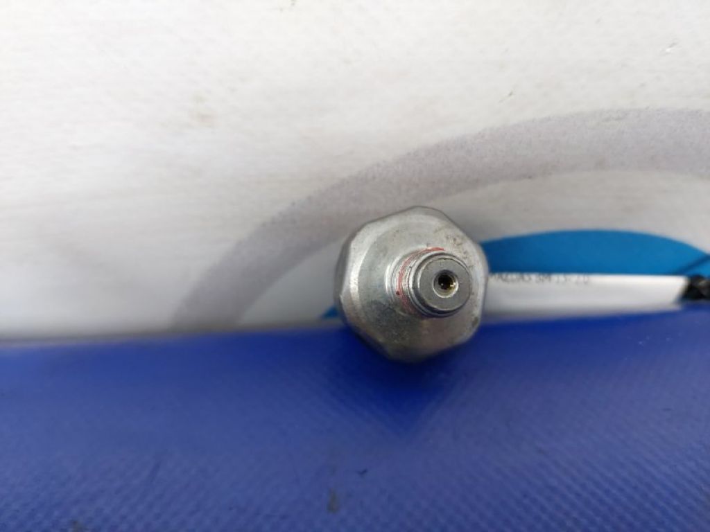 PE01-18-501B | Датчик давления масла ДВС MAZDA 3 BM 13-19 - Фото 4