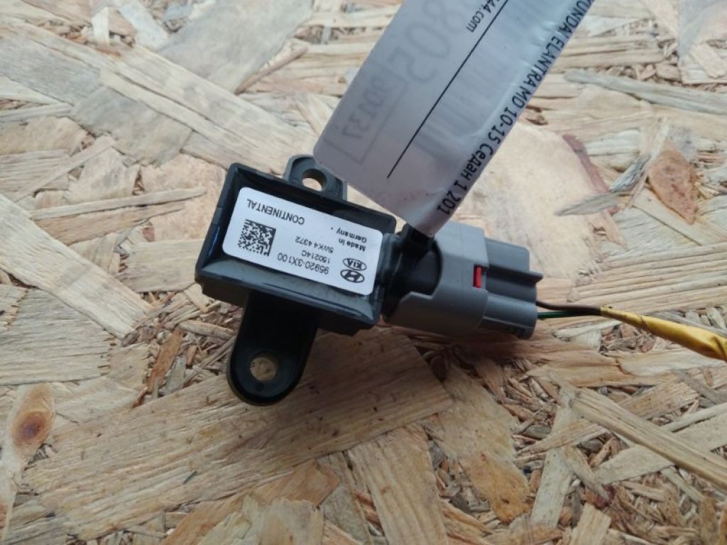 95920-3X100 | Датчик удара передн. лев. HYUNDAI ELANTRA MD 10-15