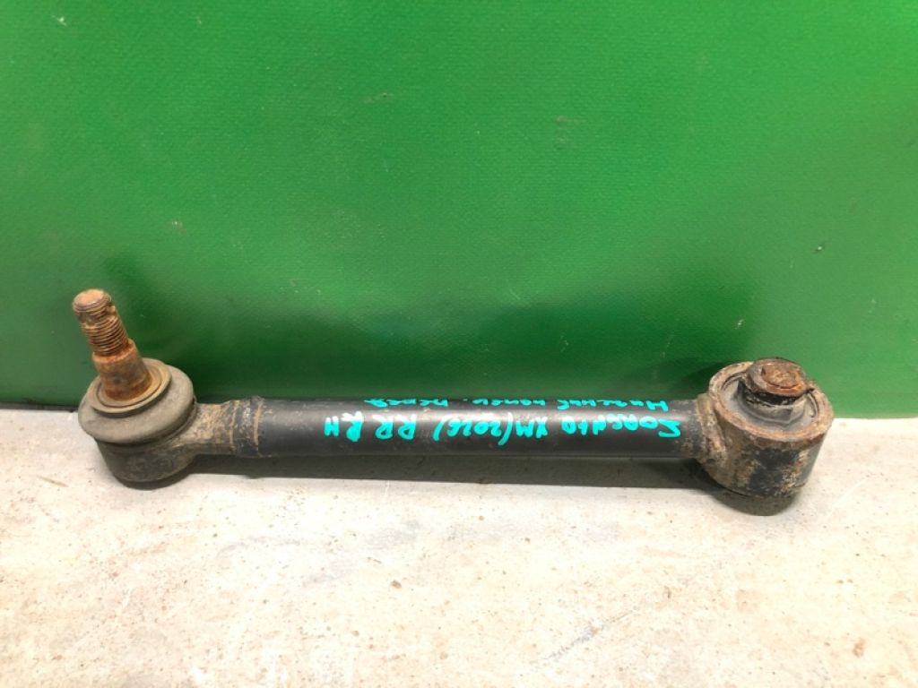 55250-2P000 | Важіль задньої підвіски нижній поперечний прав. KIA SORENTO XM 09-14