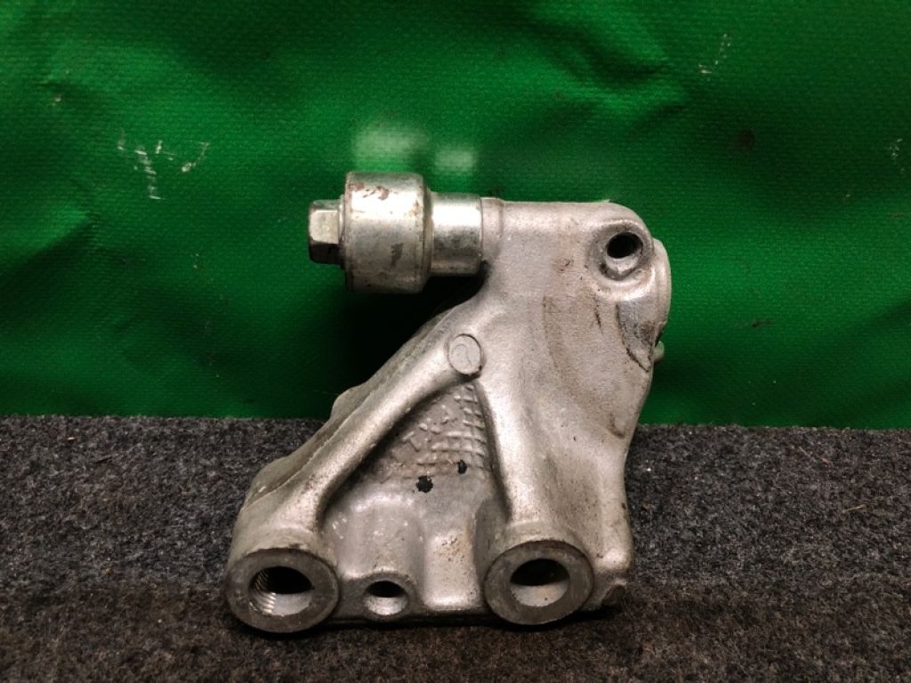 50620-TX4-A00 | Кронштейн двигателя прав. ACURA RDX 12-19