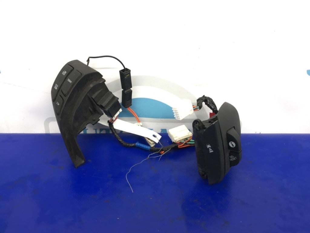 35880-SWA-A01 | Кнопки на руль HONDA CRV 06-12