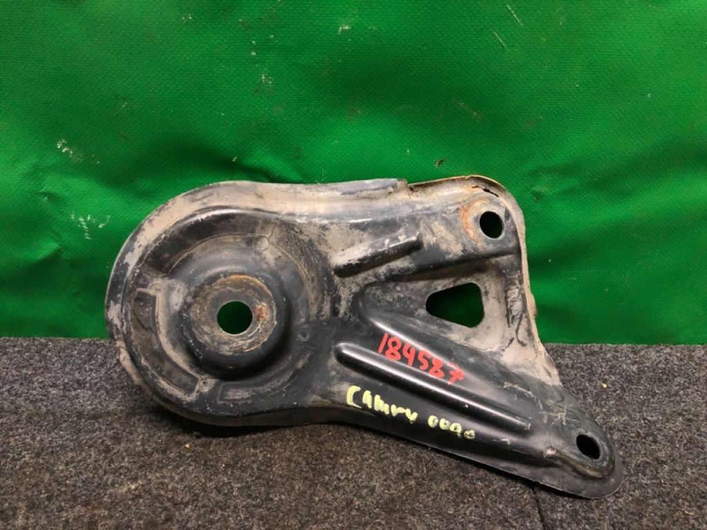 51024-07010 | Кронштейн/крепление балки подвески задн. лев. TOYOTA CAMRY 40 06-11