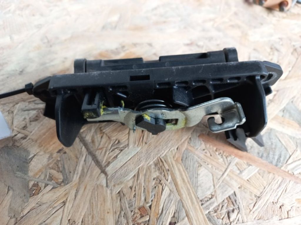 69090-48010 | Ручка двери багажника TOYOTA HIGHLANDER 01-07 - Фото 2