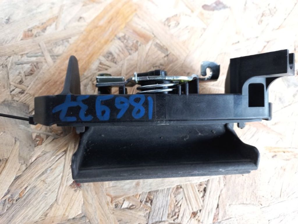 69090-48010 | Ручка двери багажника TOYOTA HIGHLANDER 01-07 - Фото 3