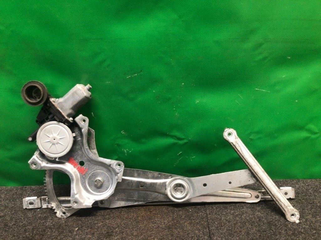 69801-06070 | Стеклоподъемник передн. прав. TOYOTA CAMRY 40 06-11