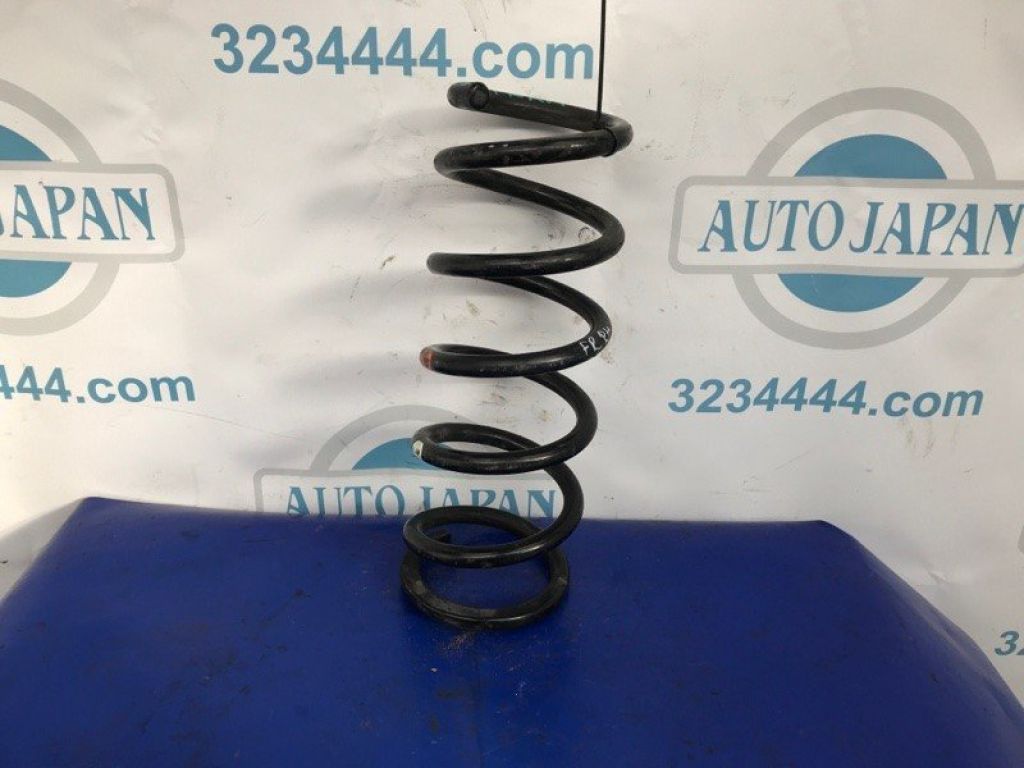 48131-30A70 | Пружина передньої підвіски прав. LEXUS GS350 GS300 05-11