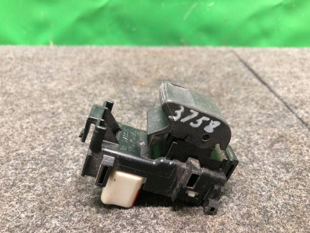 84810-52030 | Кнопка стеклоподъемника TOYOTA CAMRY 40 06-11