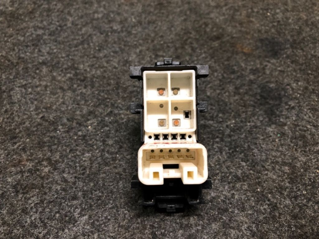 84810-52030 | Кнопка склопідіймача TOYOTA CAMRY 40 06-11 - Фото 3