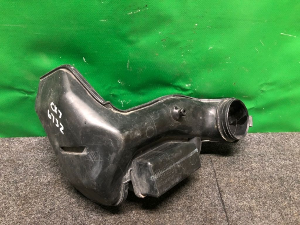 L33D-13-200A | Повітрозабірник MAZDA CX-7 06-12