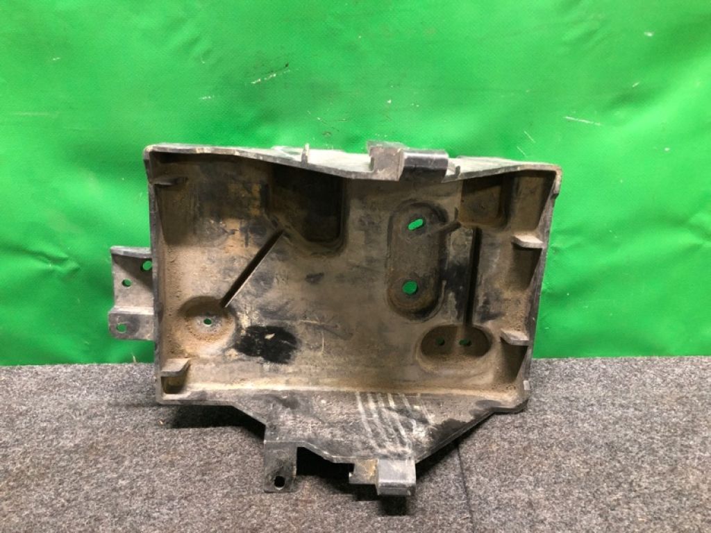 EG22-56-041F | Полиця акумулятора MAZDA CX-7 06-12