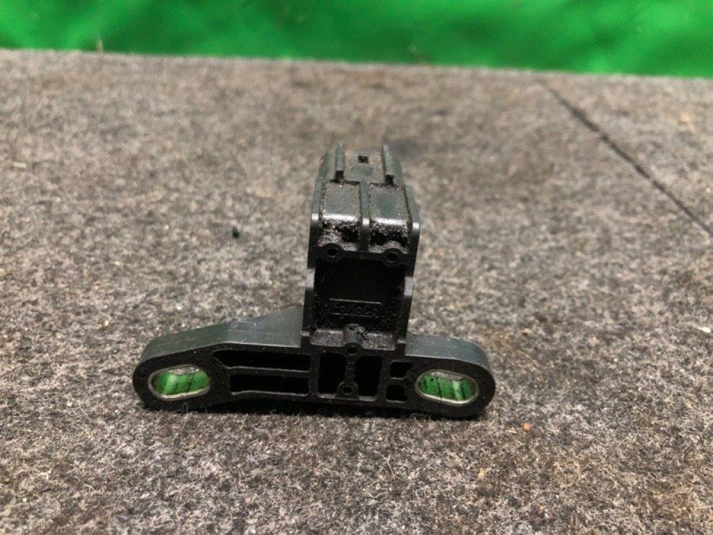 L3K9-18-221A | Датчик положения коленвала MAZDA CX-7 06-12 - Фото 2