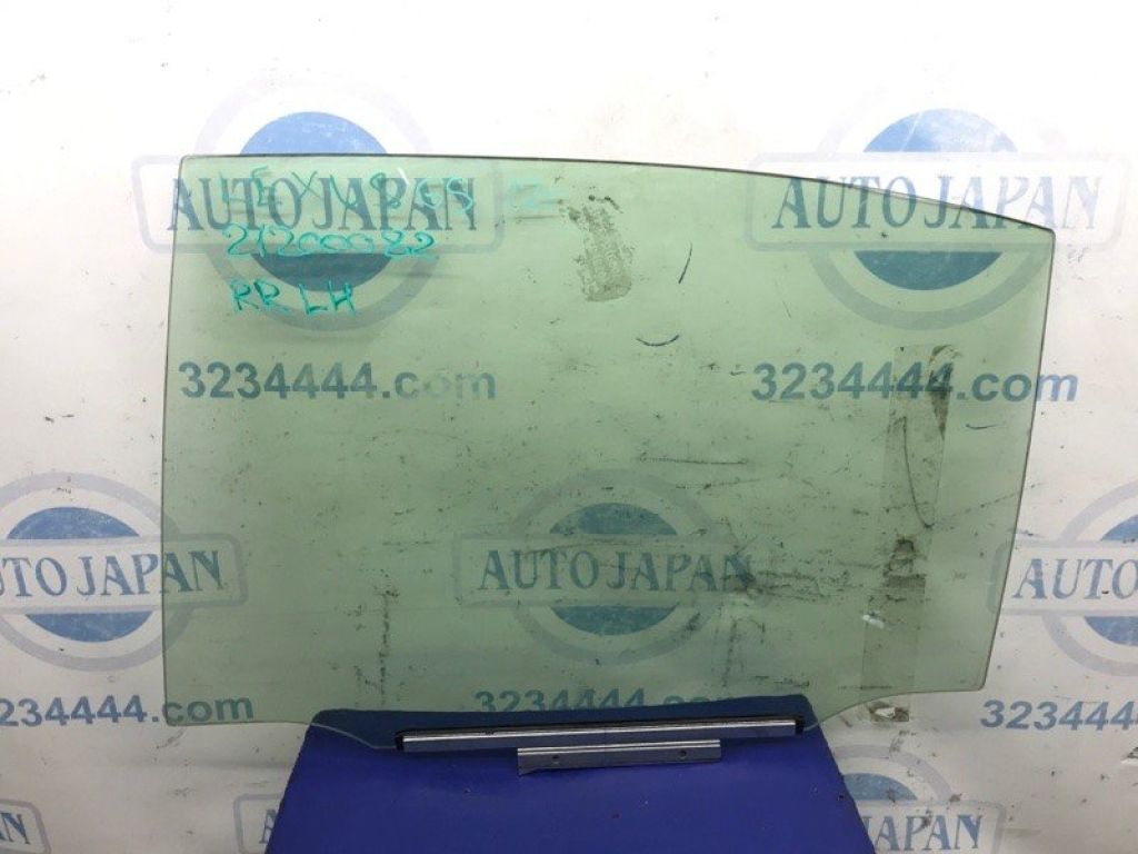 68114-30740 | Скло дверей задн. лів. LEXUS GS 12-