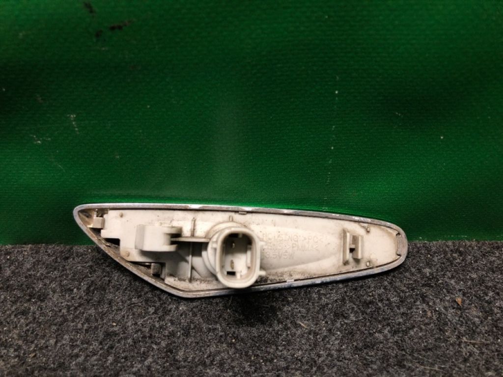 36410-57L00 | Повторитель поворота в крыло прав. SUZUKI KIZASHI 09-14 - Фото 2