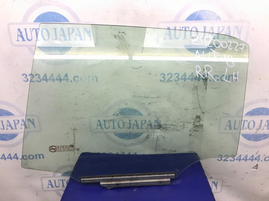 6811412750 | Скло дверей задн. лів. TOYOTA AURIS 06-12