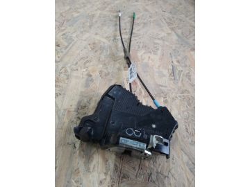 Замок двері передн. прав. TOYOTA CAMRY 55 14-17