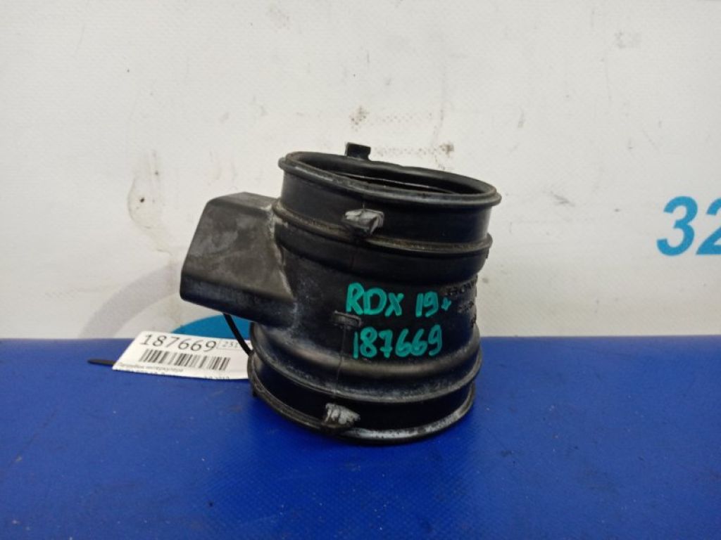 17011-6B2-A01 | Патрубок інтеркулера ACURA RDX 19-