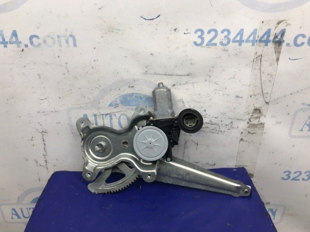 69803-12180 | Склопідйомник задн. прав. TOYOTA AURIS 06-12 - Фото 2