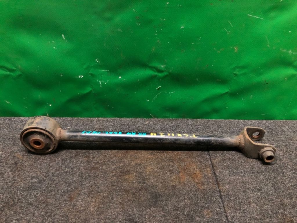 52380-SEA-900 | Важіль задньої підвіски поперечний верхній прав. HONDA ACCORD CL7 / TSX 03-08